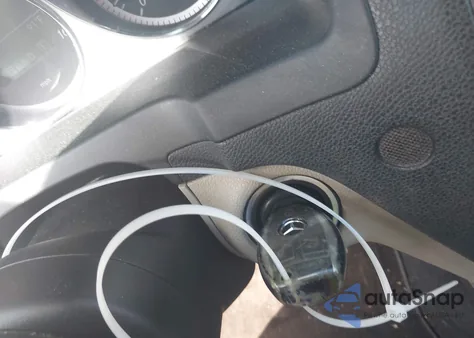 2011 Mercedes-Benz C 300 Luxury/Sport z USA, uszkodzony, nr VIN WDDGF5EB6BR134200